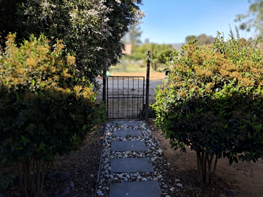 4 Bedroom Property for Sale in Redelinghuys Western Cape